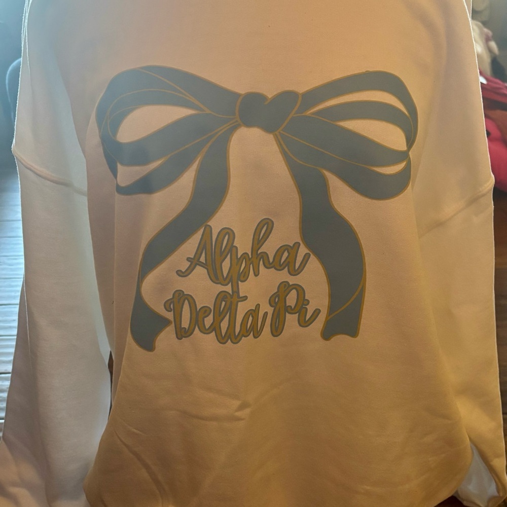 Alpha Delta Pi White Gildan Sweatshirt with Blue Bow Design